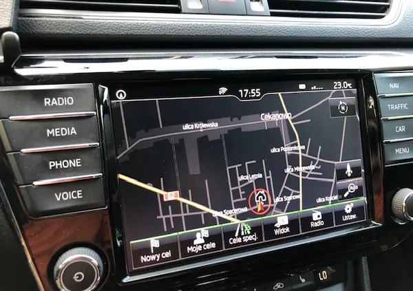 Skoda Superb cena 64999 przebieg: 211000, rok produkcji 2017 z Płock małe 37
